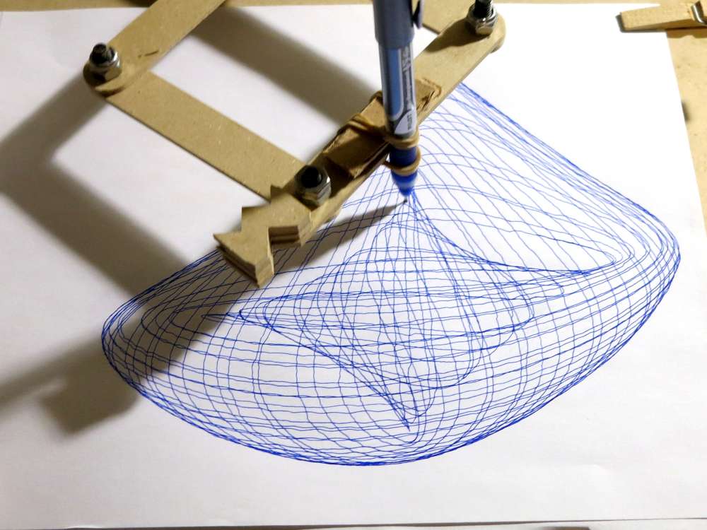 Geometric Drawing Machine